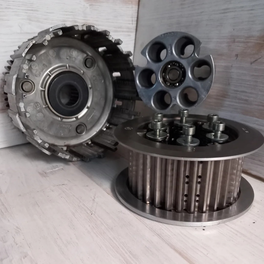 Frizione antisaltellamento